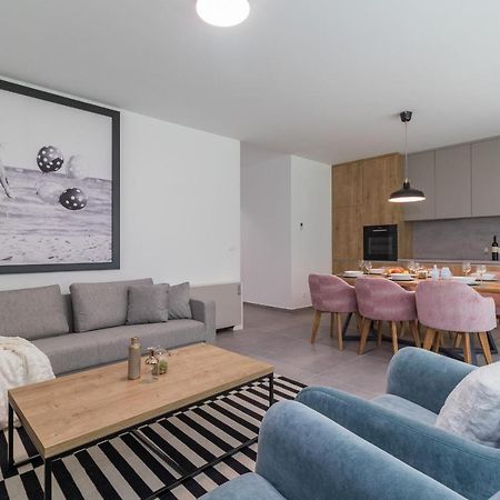 Luxury Apartments Magali 2 Rovinj Exterior photo
