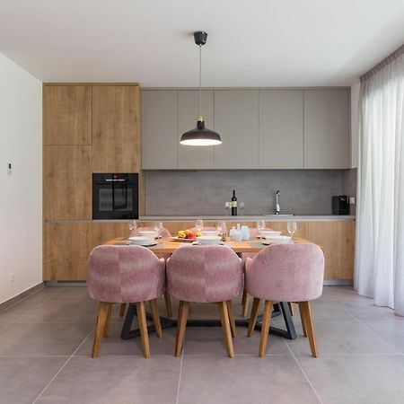 Luxury Apartments Magali 2 Rovinj Exterior photo