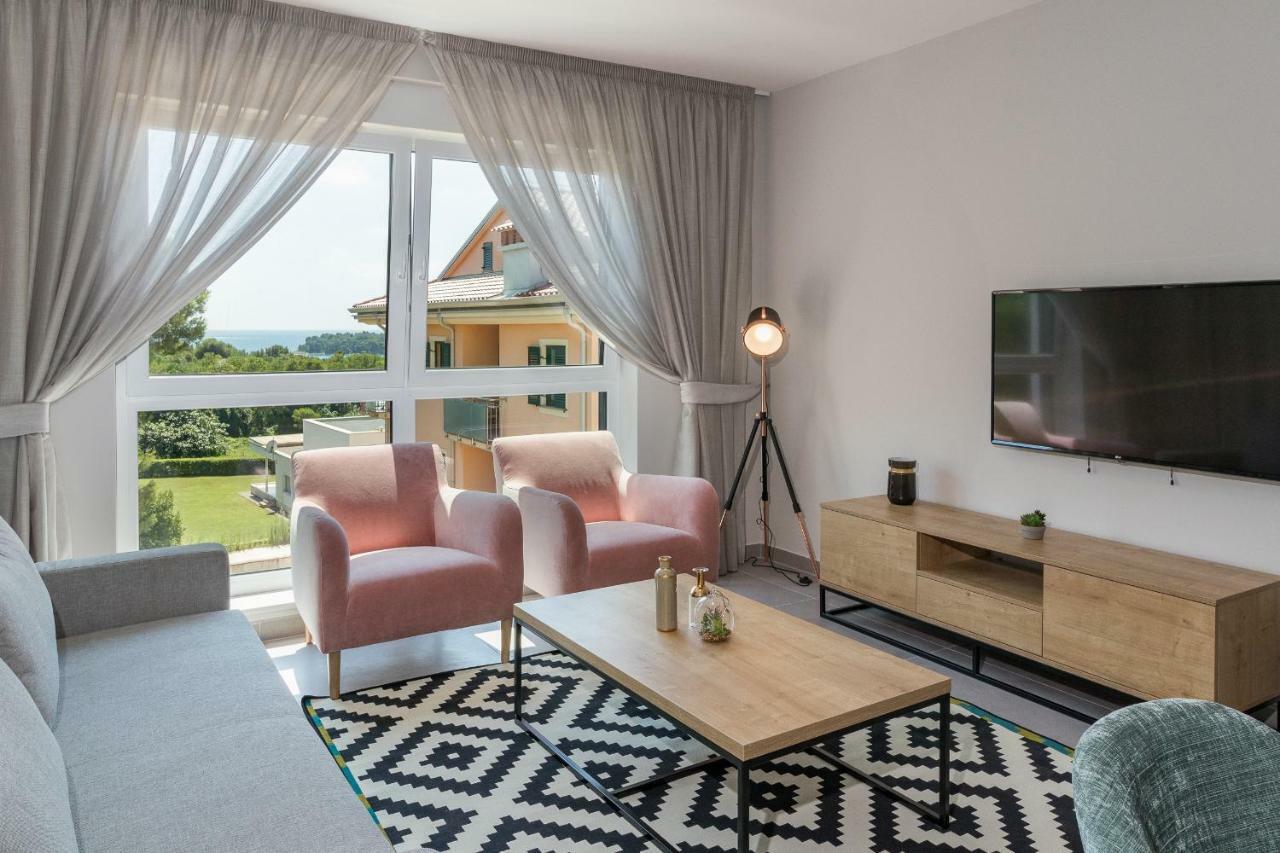 Luxury Apartments Magali 2 Rovinj Exterior photo