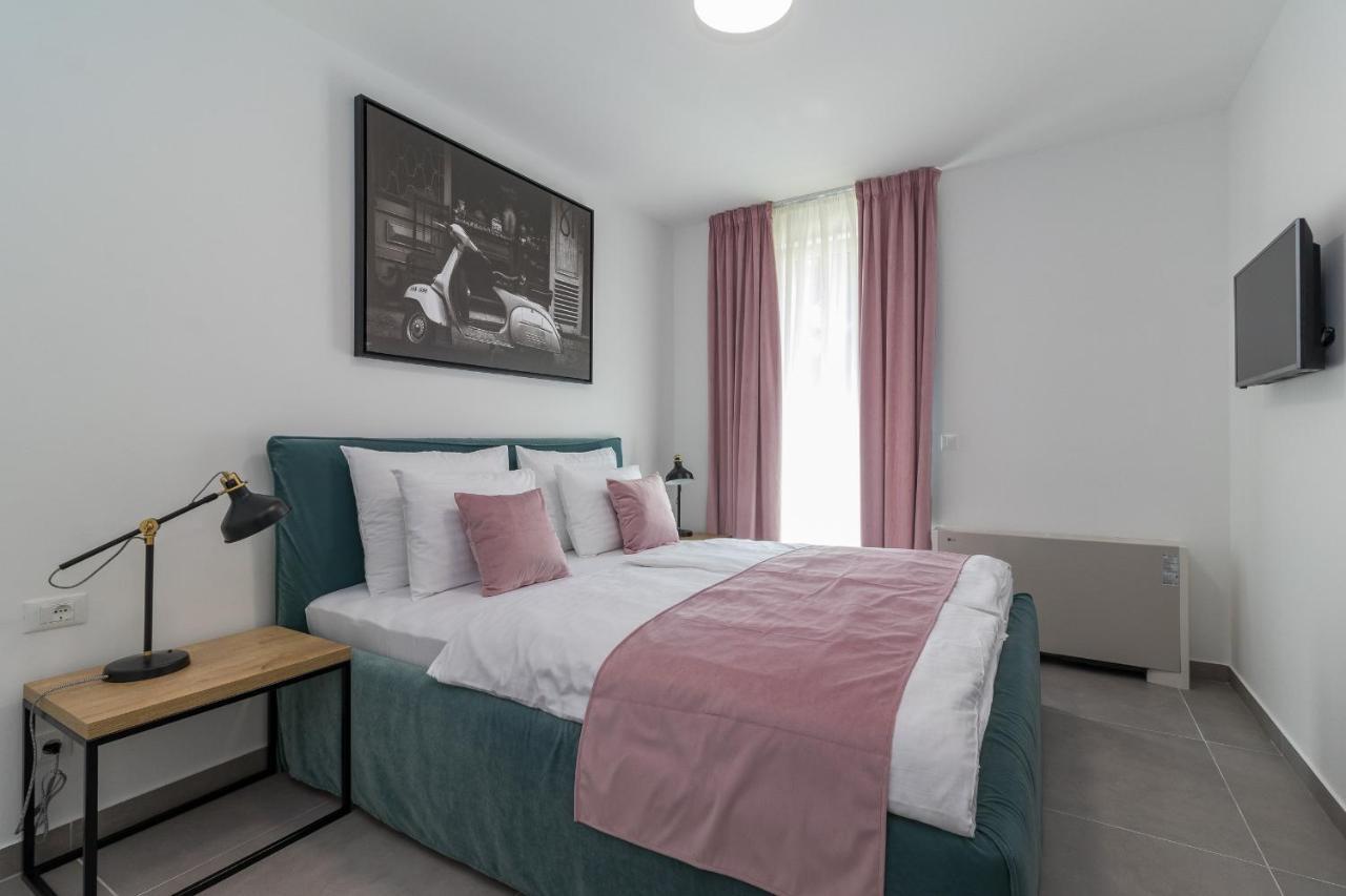 Luxury Apartments Magali 2 Rovinj Exterior photo